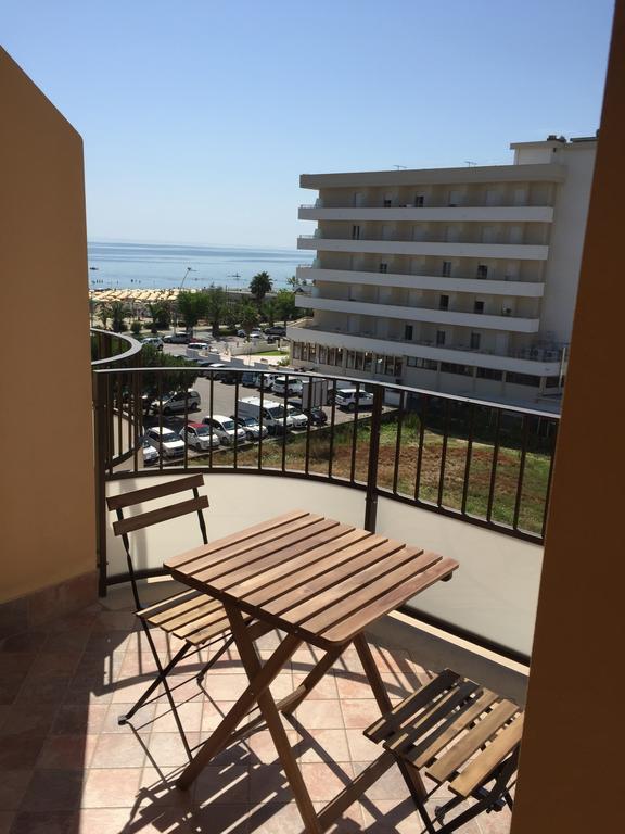 Appartamenti Sul Lungomare Alba Adriatica Buitenkant foto